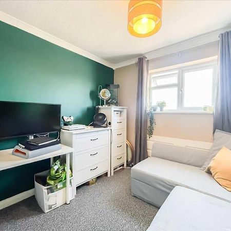 Nice, Bright & Friendly Home Hemel Hempstead Luaran gambar